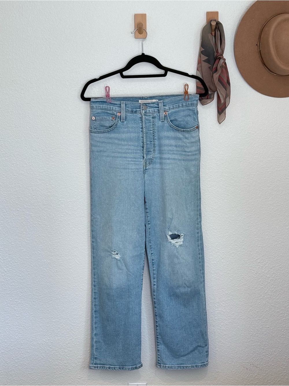 Levi’s Light Wash Ribcage Straight Ankle Denim Jeans - Women's High Rise 28